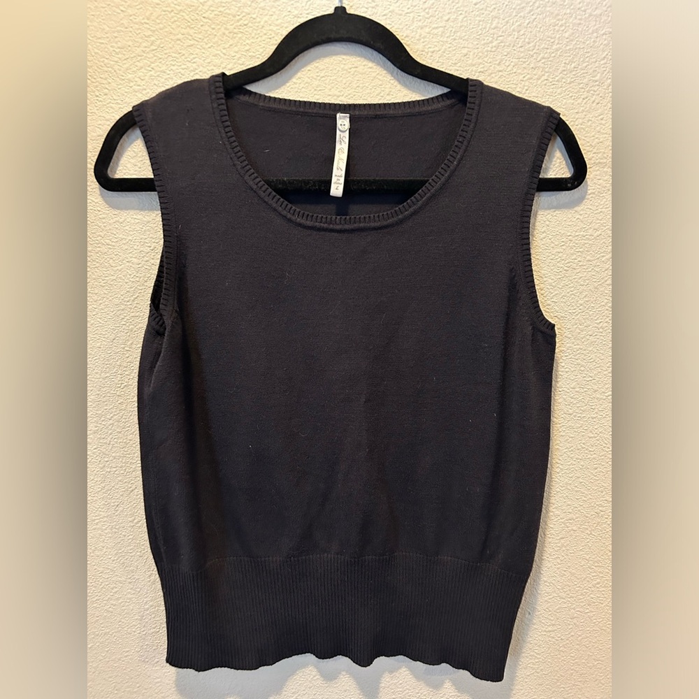 Leo & Nicole black sweater vest